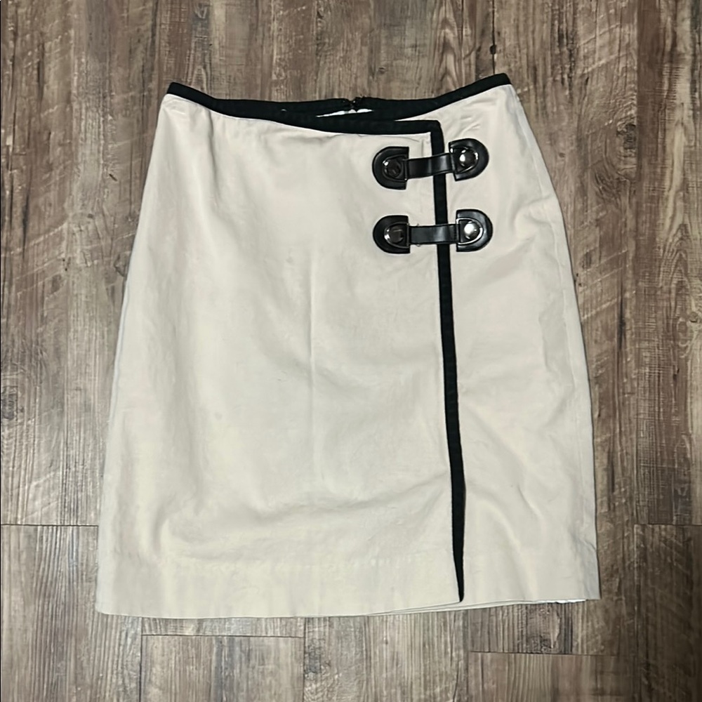 Donna Degnan Stylish Cream Skirt with Black Accents, two spots shown on pictures